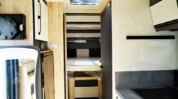 ELNAGH T-LOFT 582 lleno