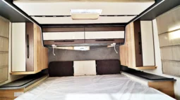 ELNAGH T-LOFT 582 lleno