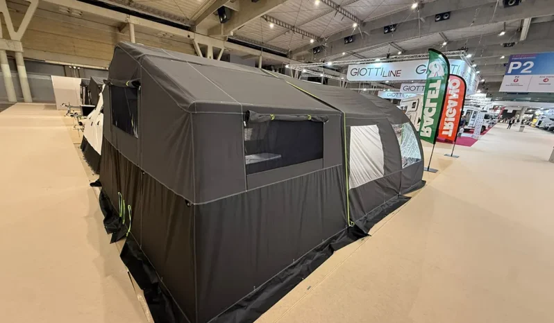 Remolque Tienda Trigano Astrae lleno