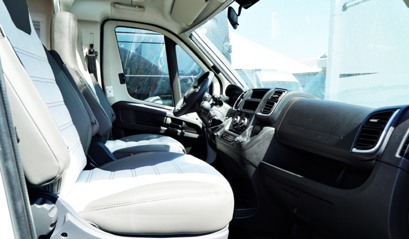 Sunlight V67 Adventure Edition lleno