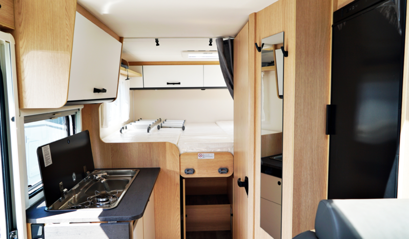 Sunlight V67 Adventure Edition lleno