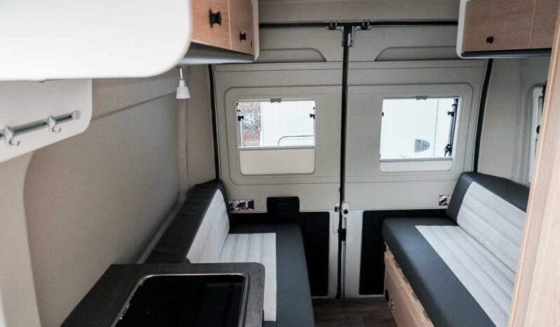 SUNLIGHT VAN LIFE 540V  ADVENTURE EDITION lleno